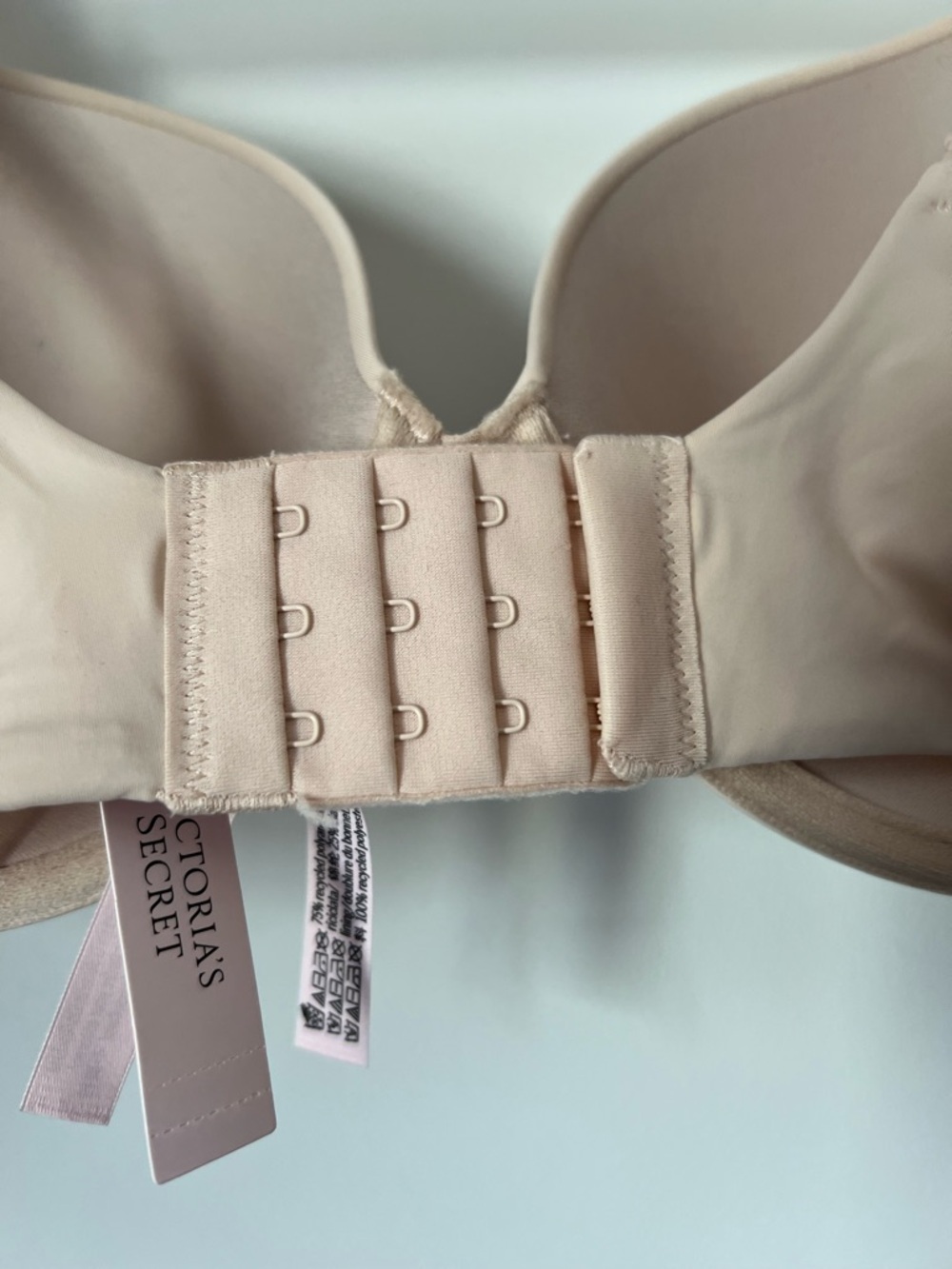 Victoria's Secret Smooth Nude Push-Up T-Shirt Bra - 38D NEW - Picture 9 of 10